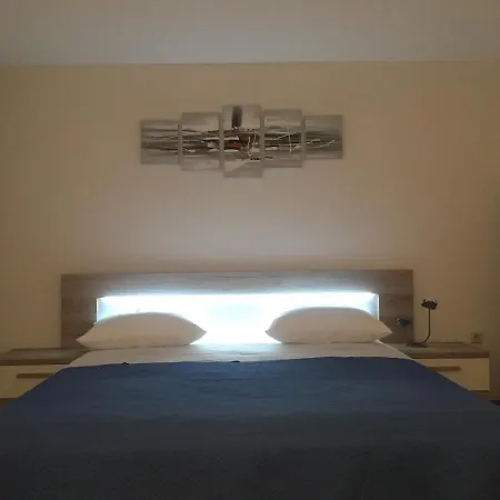 Apartamento Fjaka Gustirna